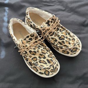 Outwoods Slip On Womens Shoes. Size 8.5. Cheetah/Leopard Print.